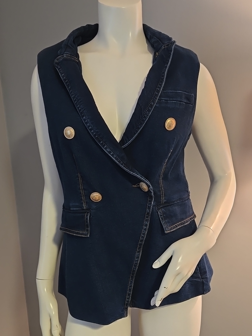 Avec Les Filles NWT Navy Double-Breasted Sleeveless Denim Vest w/Gold  uttons